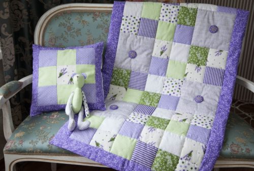 Как сшить одеяло для ребенка в стиле пэчворк своими руками: выбор декора, схемы для начинающих, пошаговая инструкция